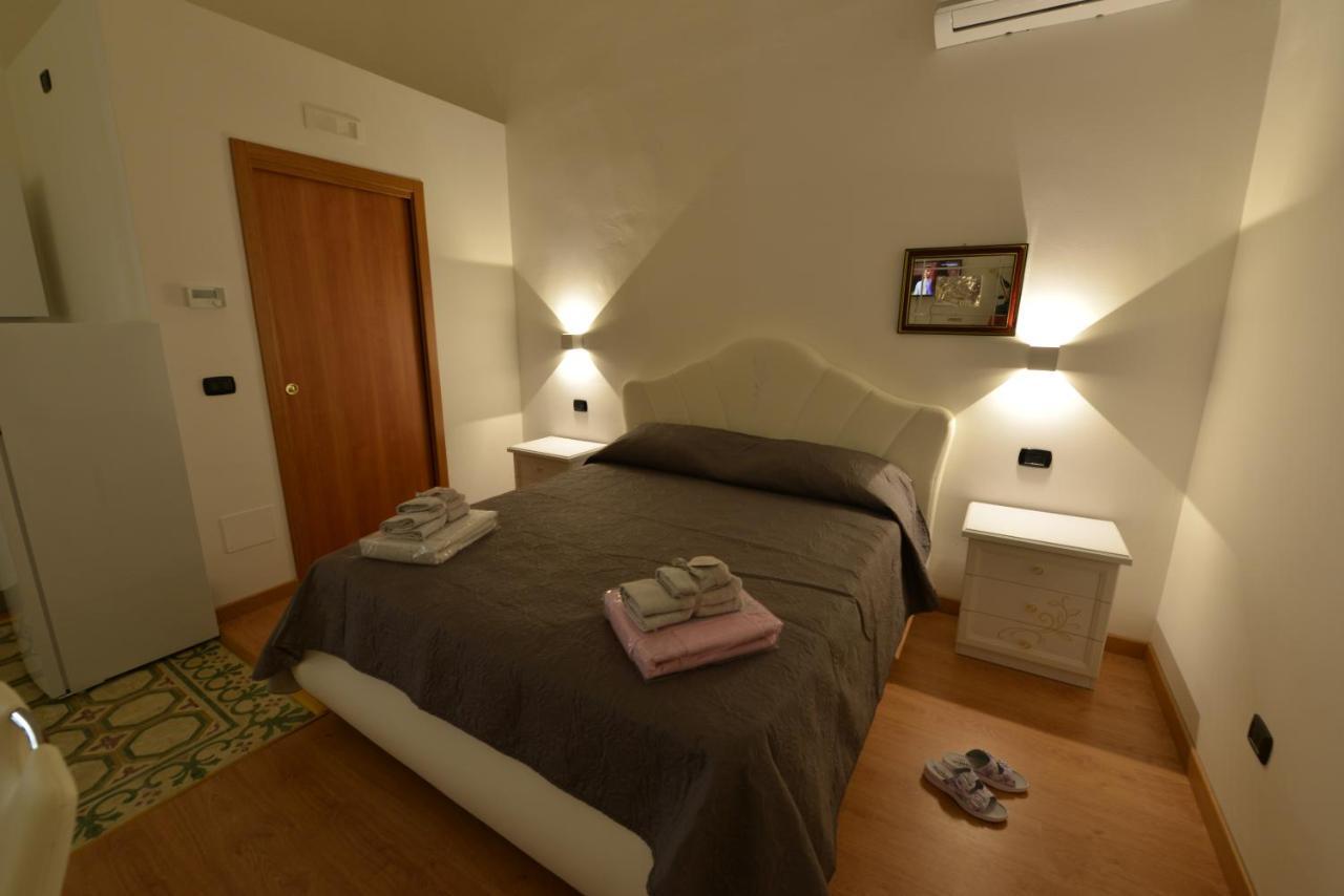 L'Antico Palazzo Bed & Breakfast Canosa di Puglia Bagian luar foto